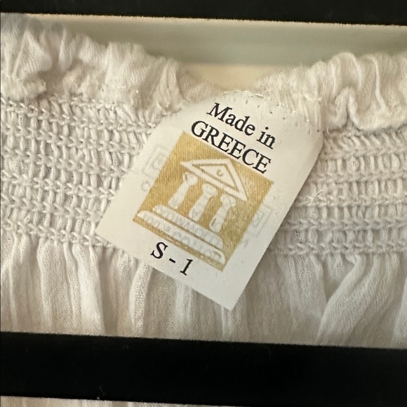 Chic White and Blue Embroidered Blouse - Picture 3 of 4